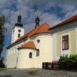 D�stojn� c�rkevn� poh�eb v kostele Hroch�v T�nec s ulo�en�m do hrobu na m�stn�m h�bitov�. Doprava zesnul�ho z Chrudimi cena od 14 400 K� v�. DPH